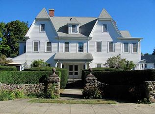 105 Central St APT 1, Narragansett, RI 02882