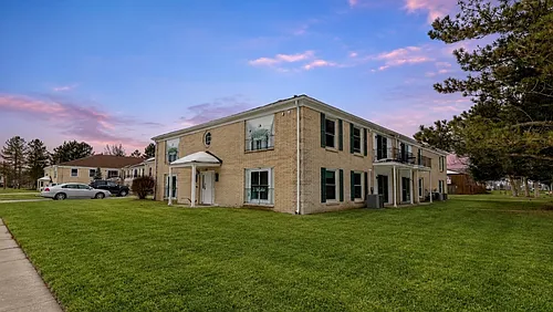 11 Robert Dr #211 Photo 1