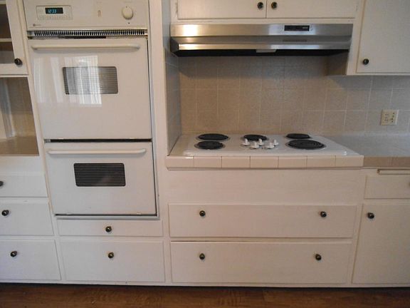 5th image of 2734 E Princeton Ave