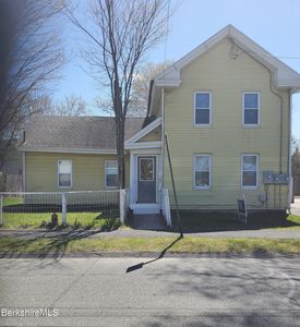 36 Burbank St, Pittsfield, MA, 01201
