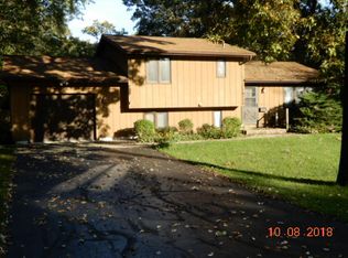 4714 Linden Ln, Crystal Lake, IL 60014