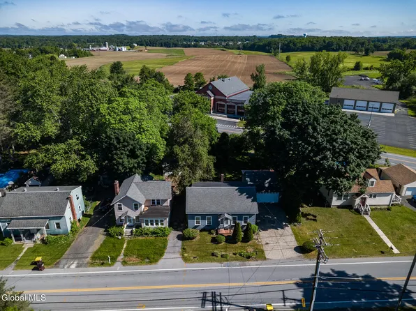 9 Halfmoon Drive, Waterford, NY 12188