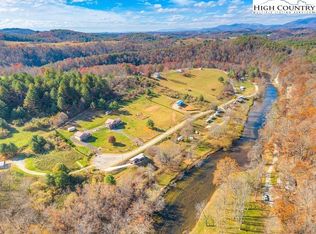 80 River Bottom Ln, Galax, VA 24333