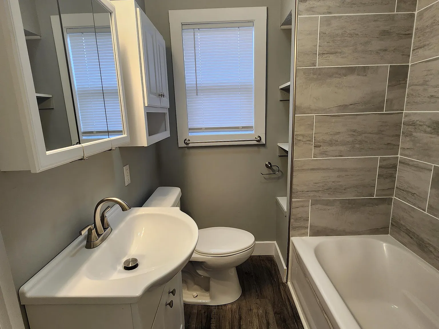 1217 East Sorin Street - 1 — Photo 4