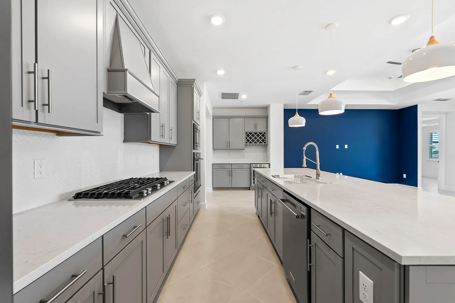3 bed, 2269 sqft, $3,800 — Photo 4