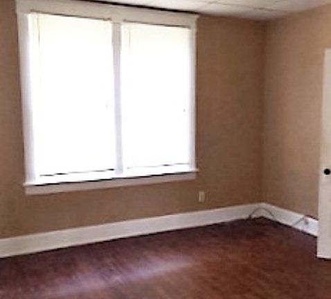 2nd image of 461 Dewey St