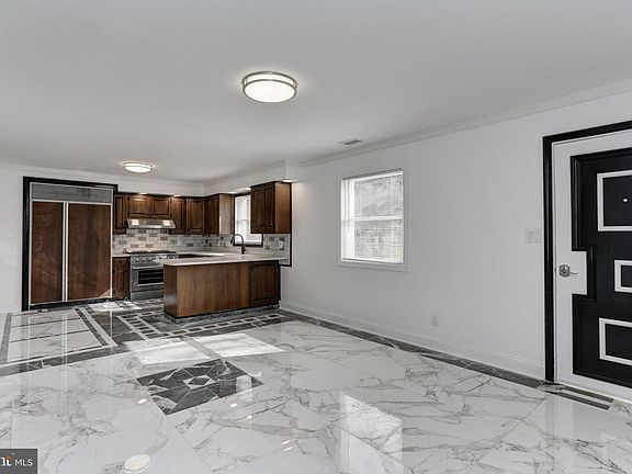 5th image of 507 Duvall Ln