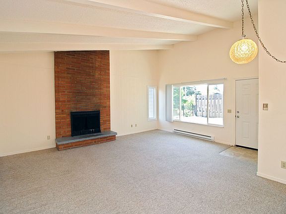 5th image of 5110 SE Carlton St #A-d
