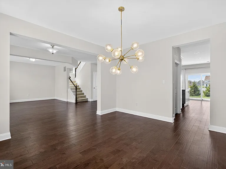 2707 Henry Moore Ln — Photo 4