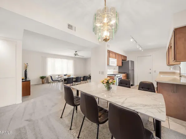 10802 W HUTTON Drive, Sun City, AZ 85351