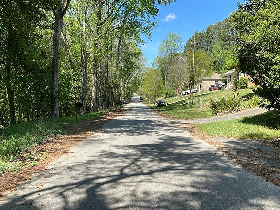 5th image of 2365 Talloak Rd