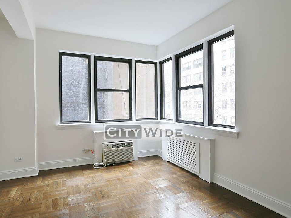 2nd image of 20 Beekman Pl APT 4G
