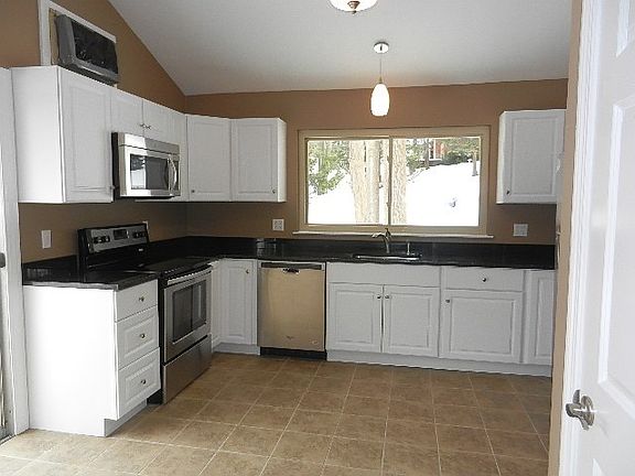 5th image of 4 Meadowcrest Ct