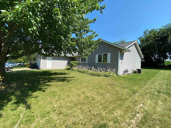 2nd image of 501 Hawkins Dr