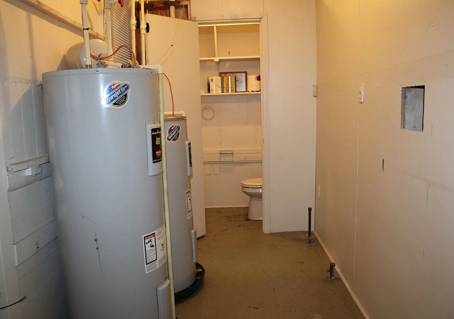 1st floor retail — Photo 4