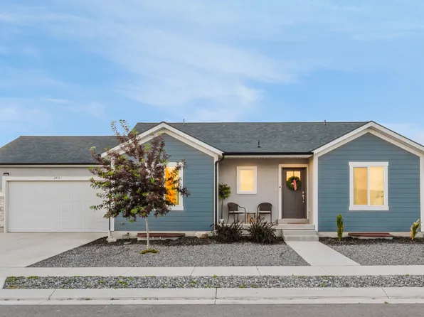 2415 E Boxwood Ln, Eagle Mountain, UT 84005