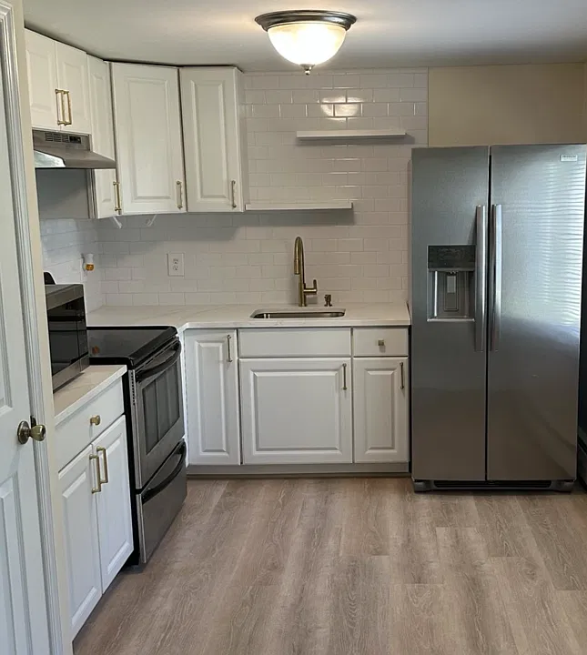 828 Hillside Ave #3