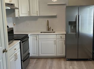 828 Hillside Ave APT 3, Edgewater, MD 21037