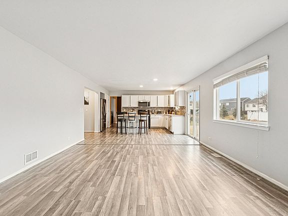 4th image of 2410 Miriam Ave