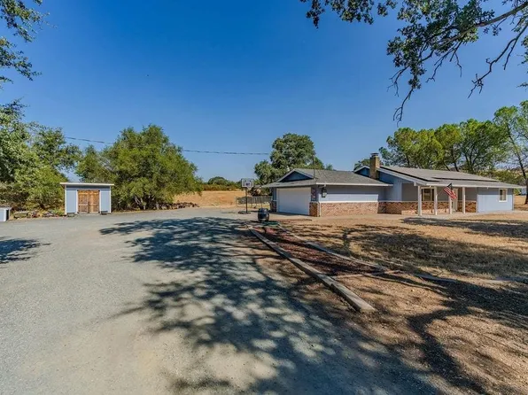 8234 Rosalie Ln, Valley Springs, CA 95252