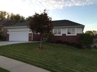 304 Marinda Dr, Council Bluffs, IA 51503