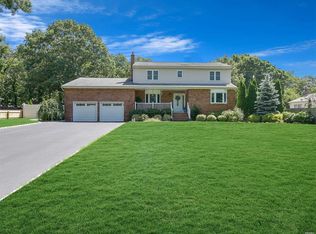 380 Decatur Ave, Shirley, NY 11967