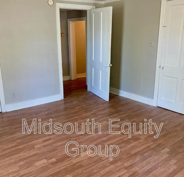420 N McLemore Ave — Photo 13