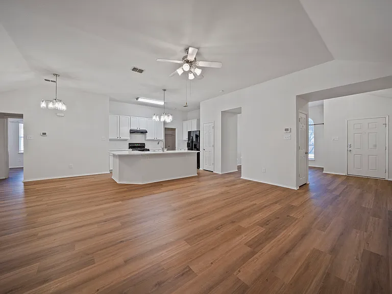 3904 Oakhurst Ln — Photo 9