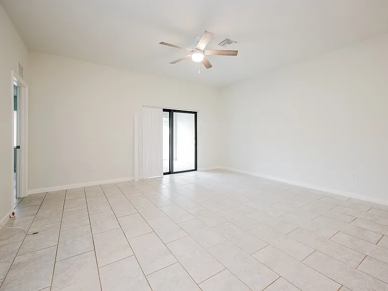 7636 Carrier Rd — Photo 4