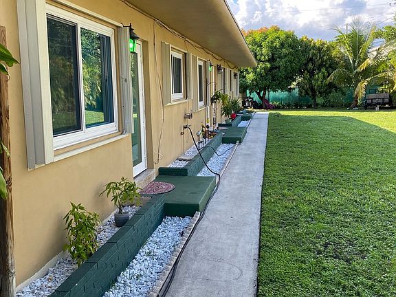 2nd image of 2149 SW 47th St #2