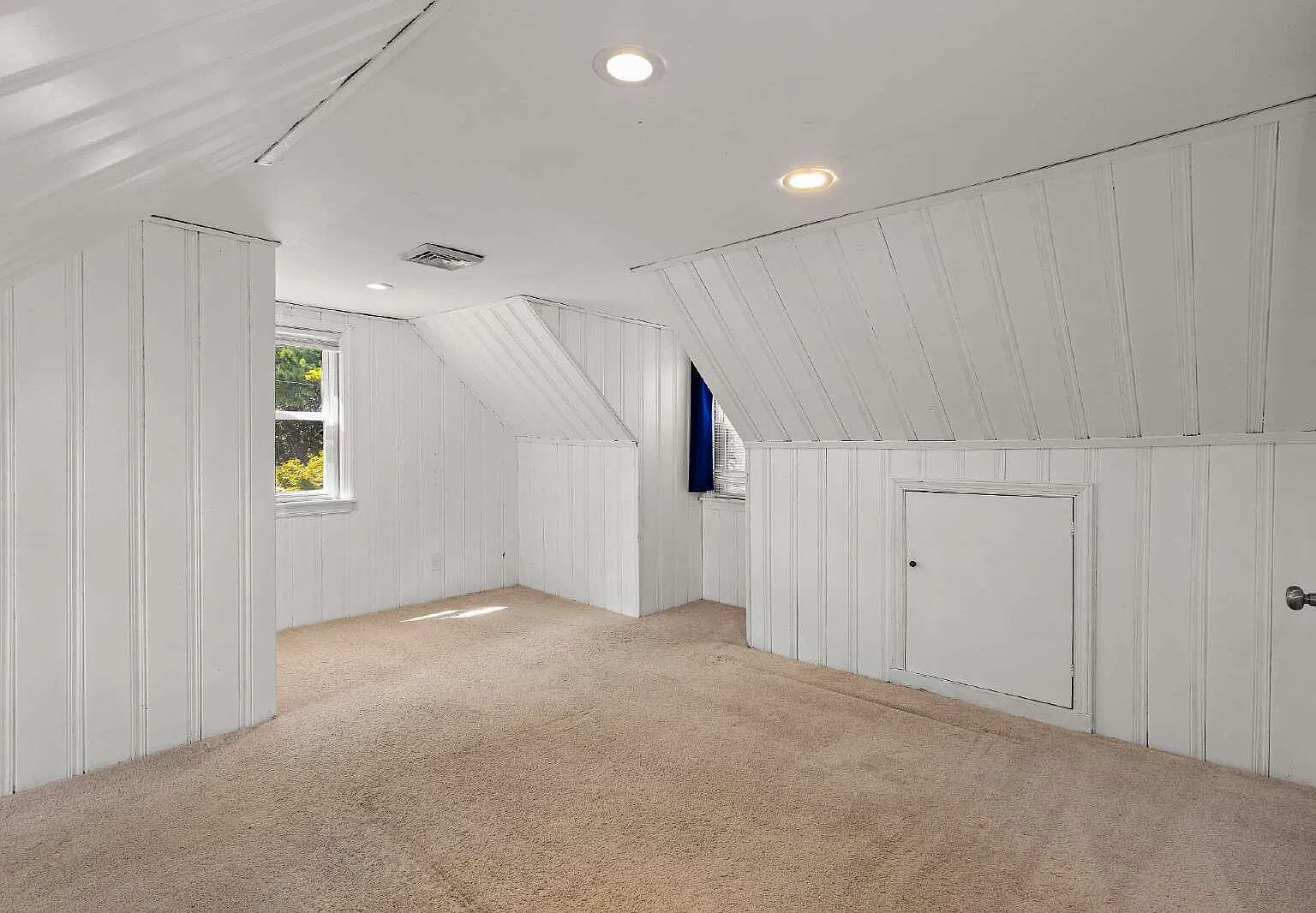 4 bed, 2.0 bath, 1500 sqft, $2,100 — Photo 3