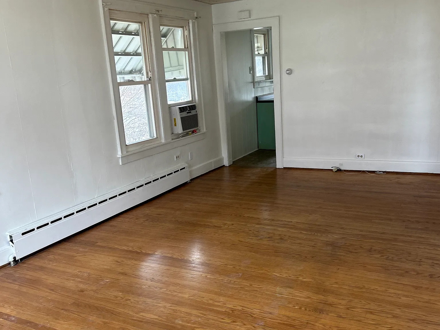 2 bed, 804 sqft, $900 — Photo 2