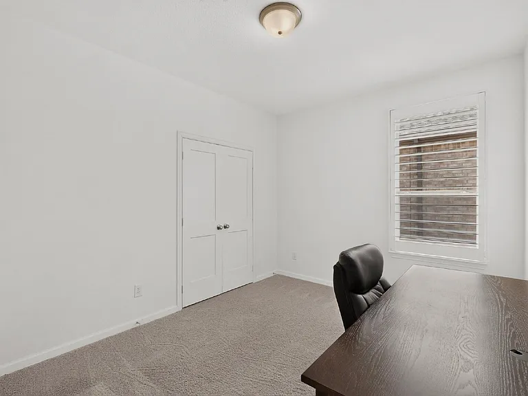 114 Drovers Dr — Photo 28