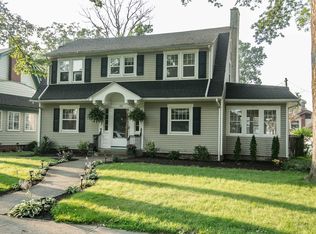 908 Maxine Dr, Fort Wayne, IN 46807