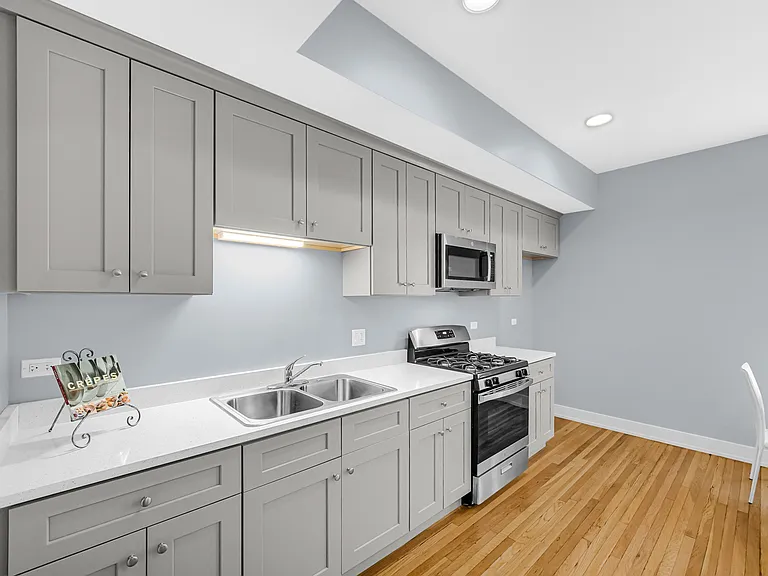 6022 S Eberhart Ave #2N — Photo 20