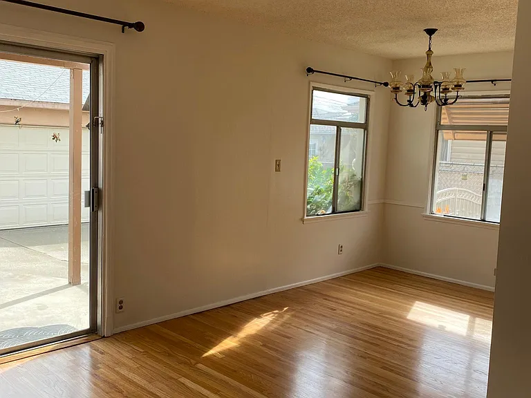 11820 Pomering Rd — Photo 3