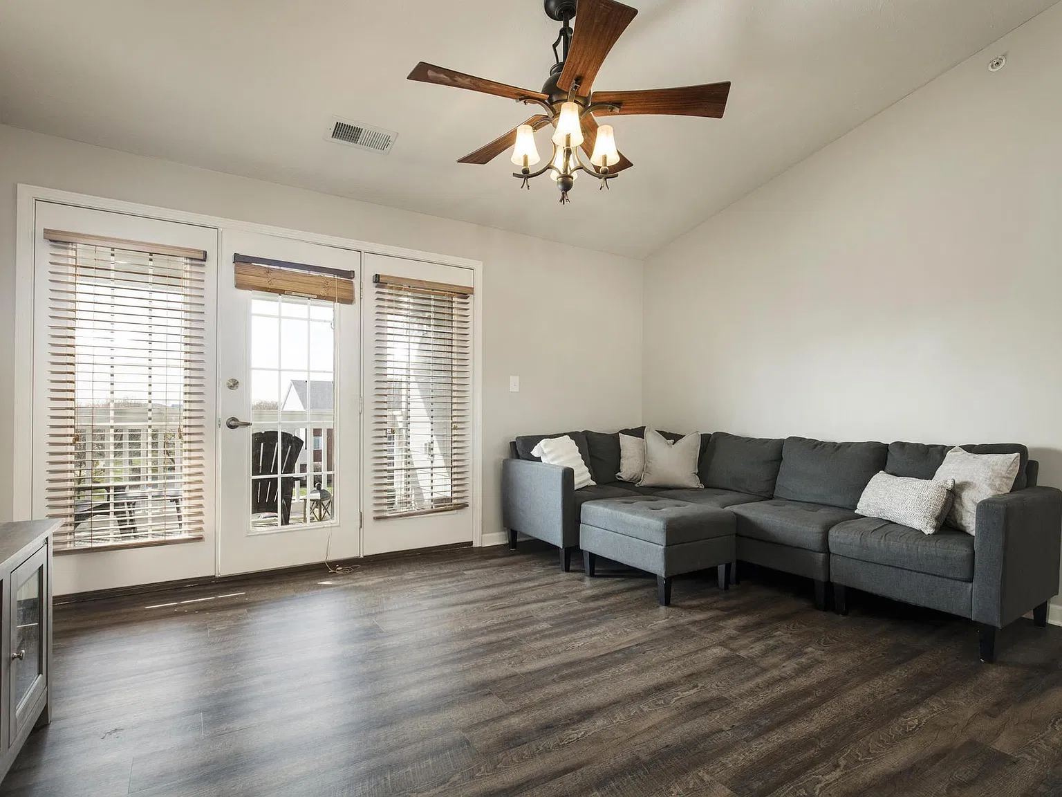 3 bed, 1507 sqft, $1,600 — Photo 3