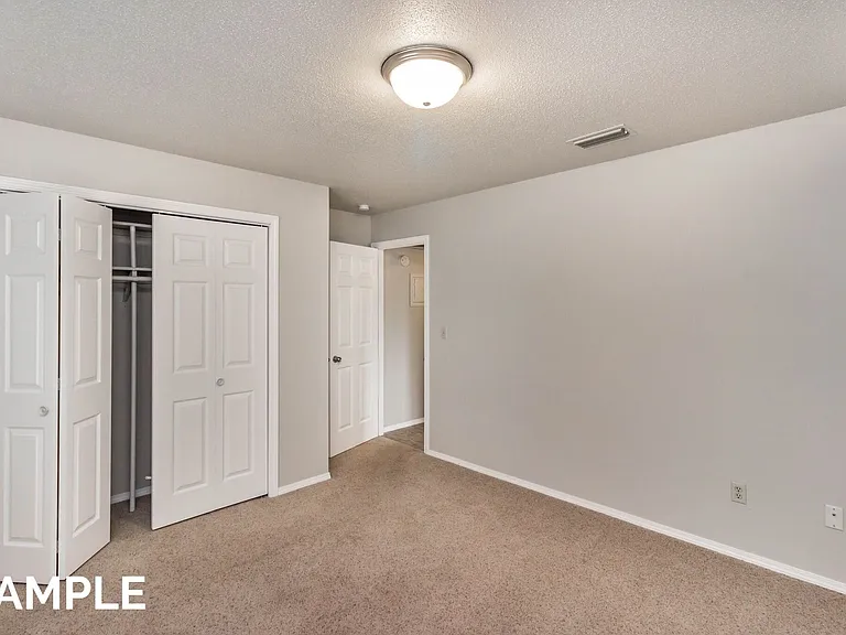 Willow Crossing Apartments — Photo 15