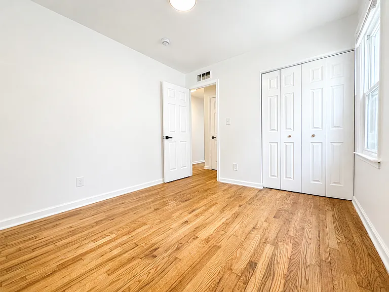 12524 Prospect Ave — Photo 18