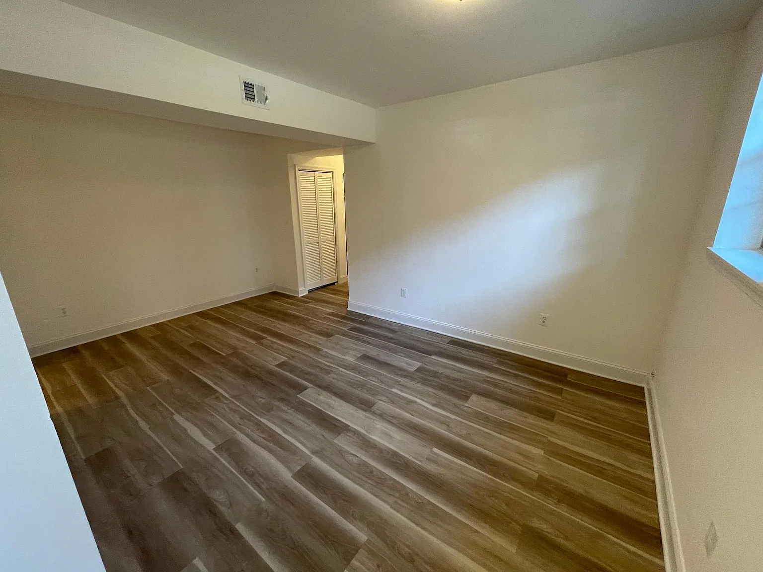 1 bed, 595 sqft, $1,699 — Photo 3