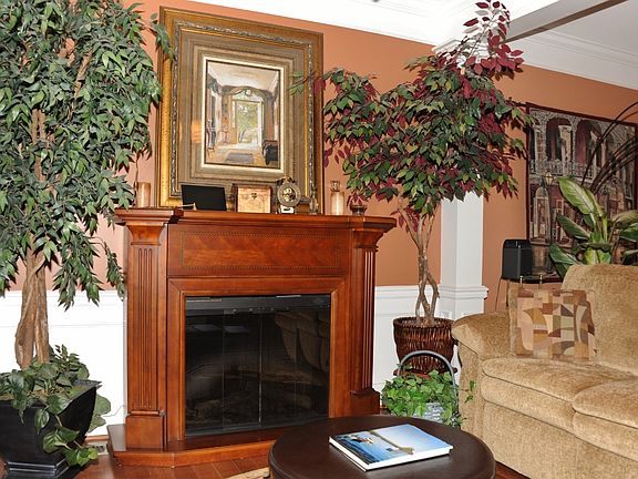 3rd image of 6110 Manchester Park Cir
