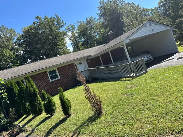 3403 Vanetta Ct, Triangle, VA 22172