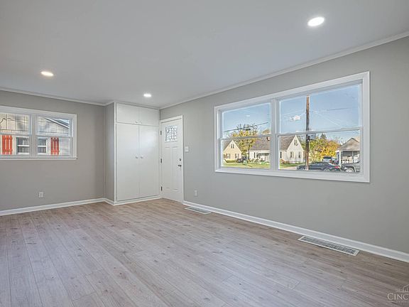4th image of 908 Ellen Dr