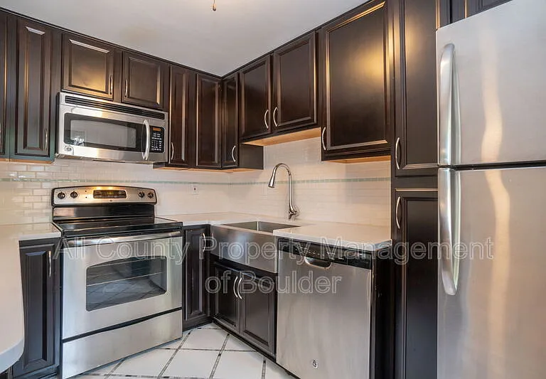 745 Thomas Dr #19 — Photo 3