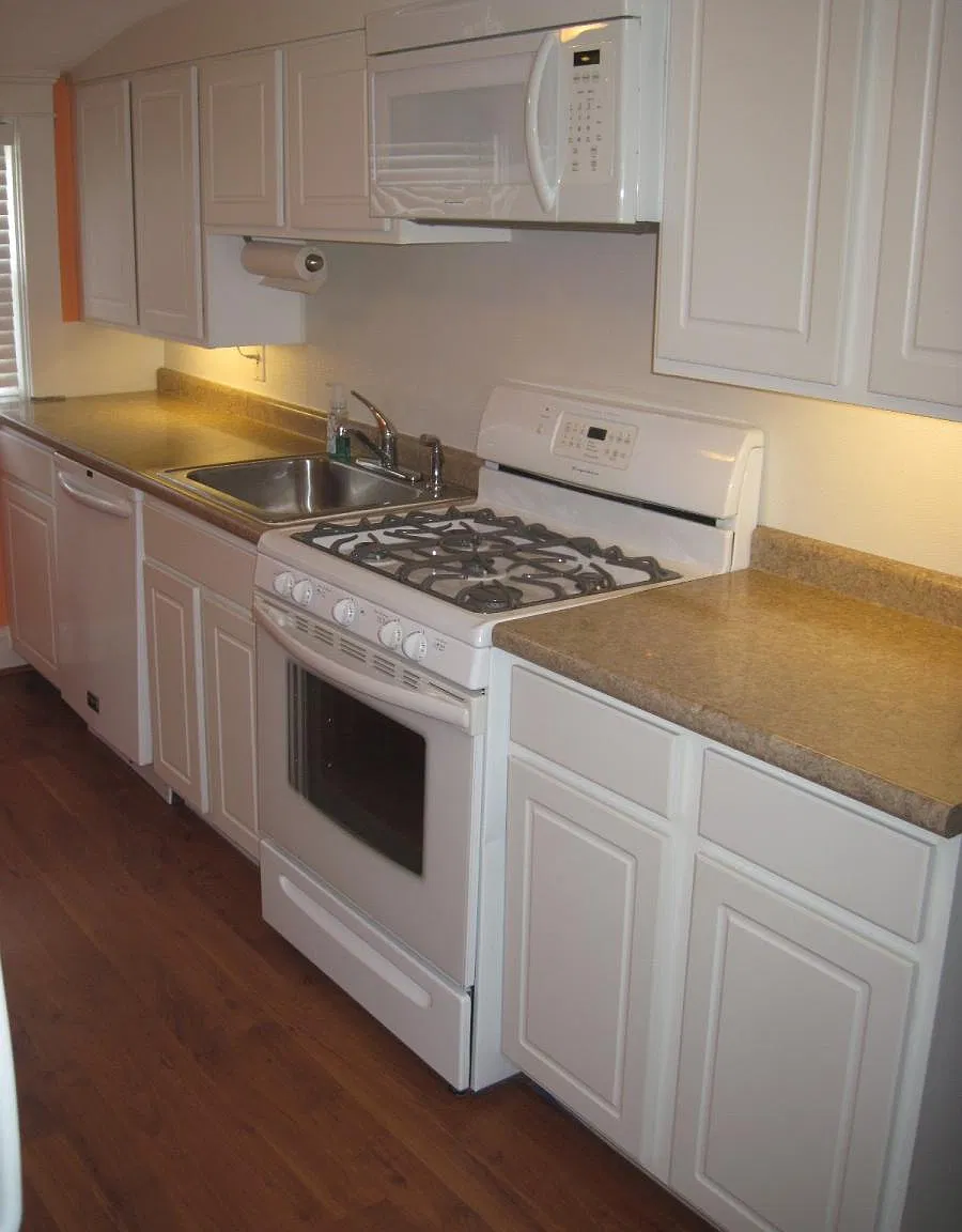 1 bed, 780 sqft, $1,150 — Photo 2