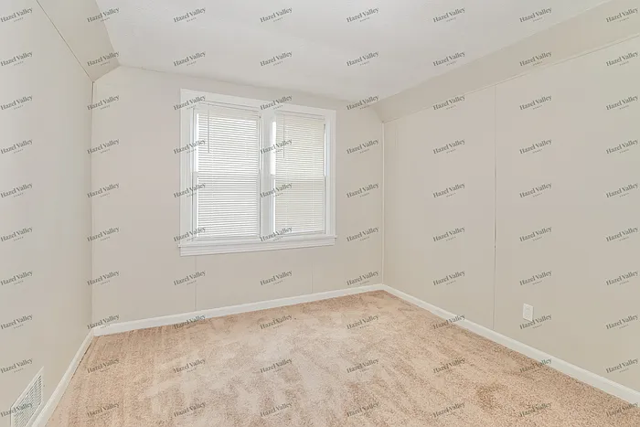 1512 Sharon Dr — Photo 6
