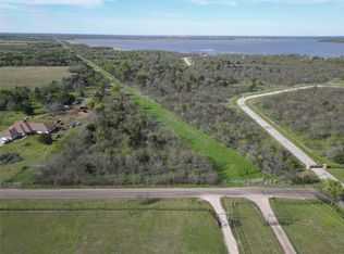 8013 Big Water Ln, Kemp, TX 75143