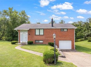 371 Cecil Henderson Rd, Canonsburg, PA 15317