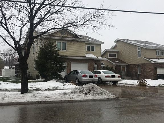 3rd image of 572 Spruce Ave