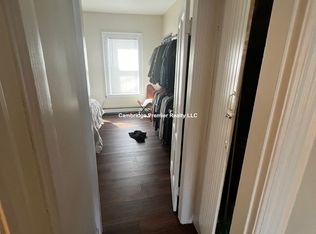 8 Evergreen Sq #10, Somerville, MA 02143